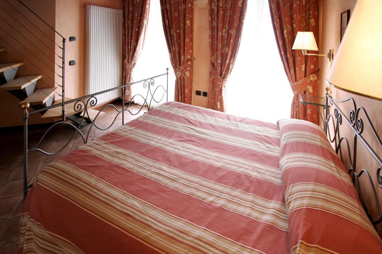 Foresteria Ristorante Conti Roero Monticello d'Alba Dış mekan fotoğraf