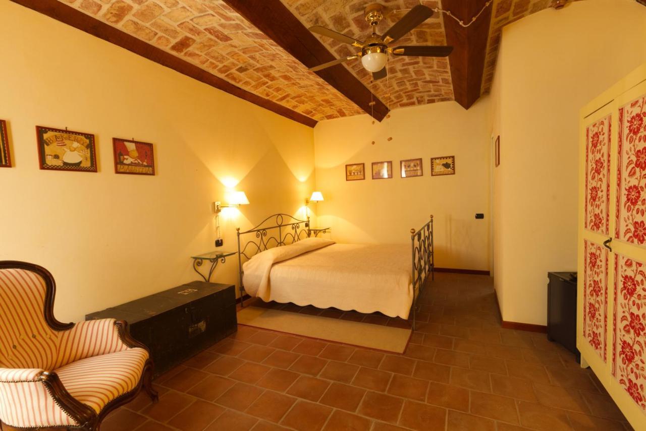 Foresteria Ristorante Conti Roero Monticello d'Alba Dış mekan fotoğraf